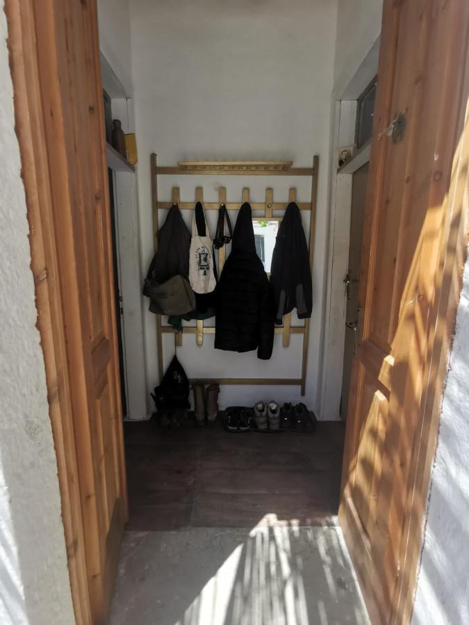 Shotgun Hostel & Guesthouse Vuno Екстер'єр фото