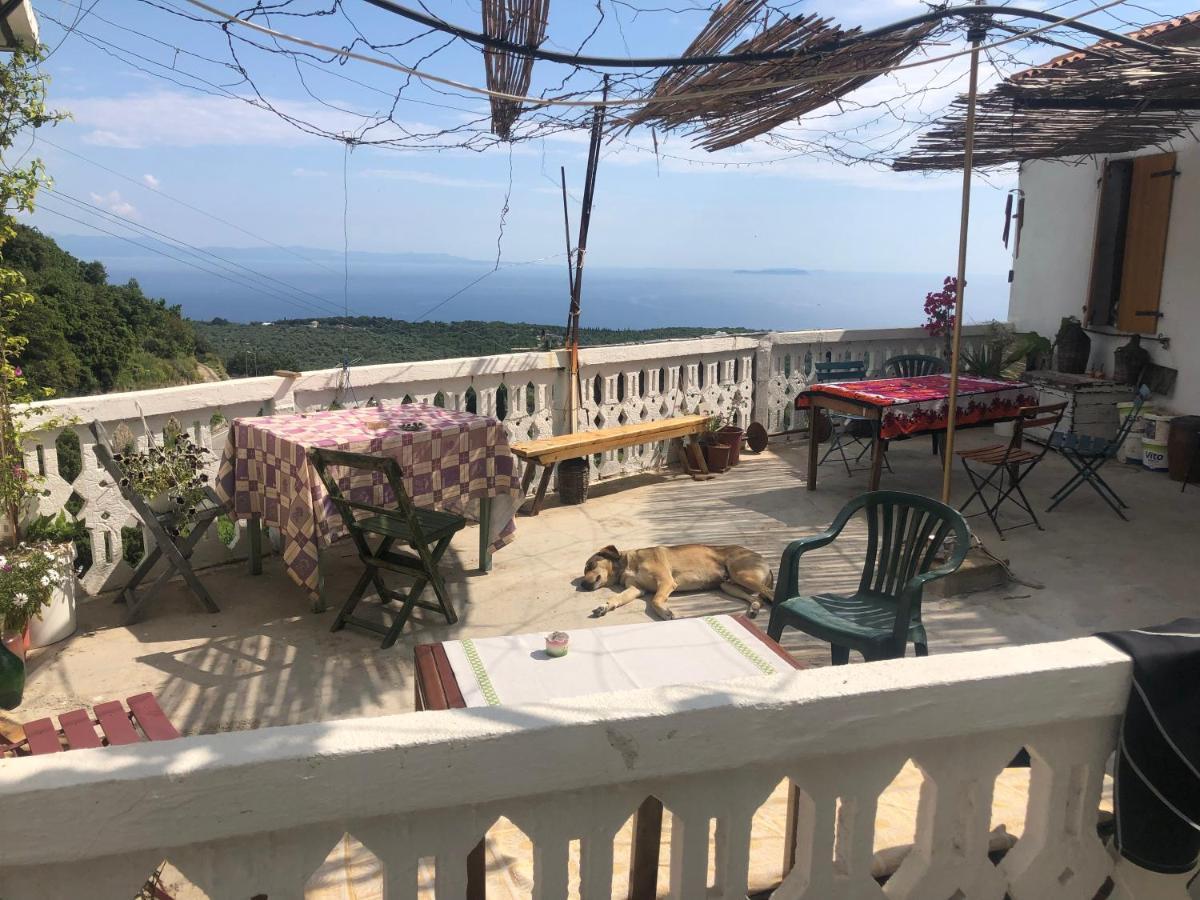 Shotgun Hostel & Guesthouse Vuno Екстер'єр фото
